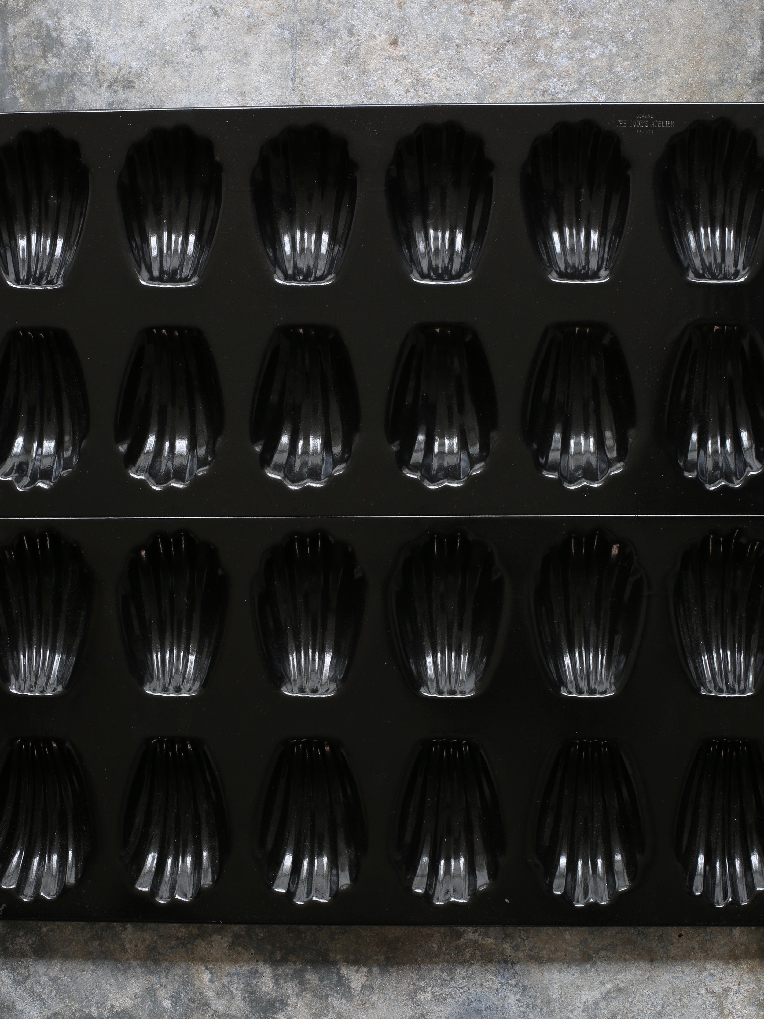 Classic Black Steel Madeleine Pan